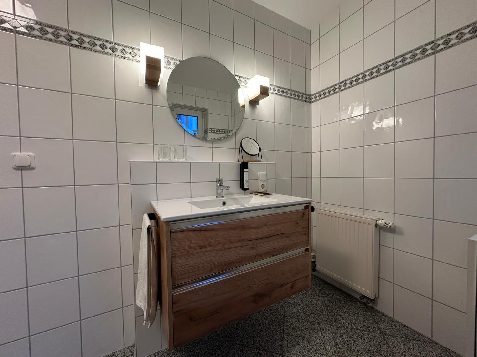 Luxx Downtown - Design-Apartment Zentral Im Ort Bad Zwischenahn Buitenkant foto