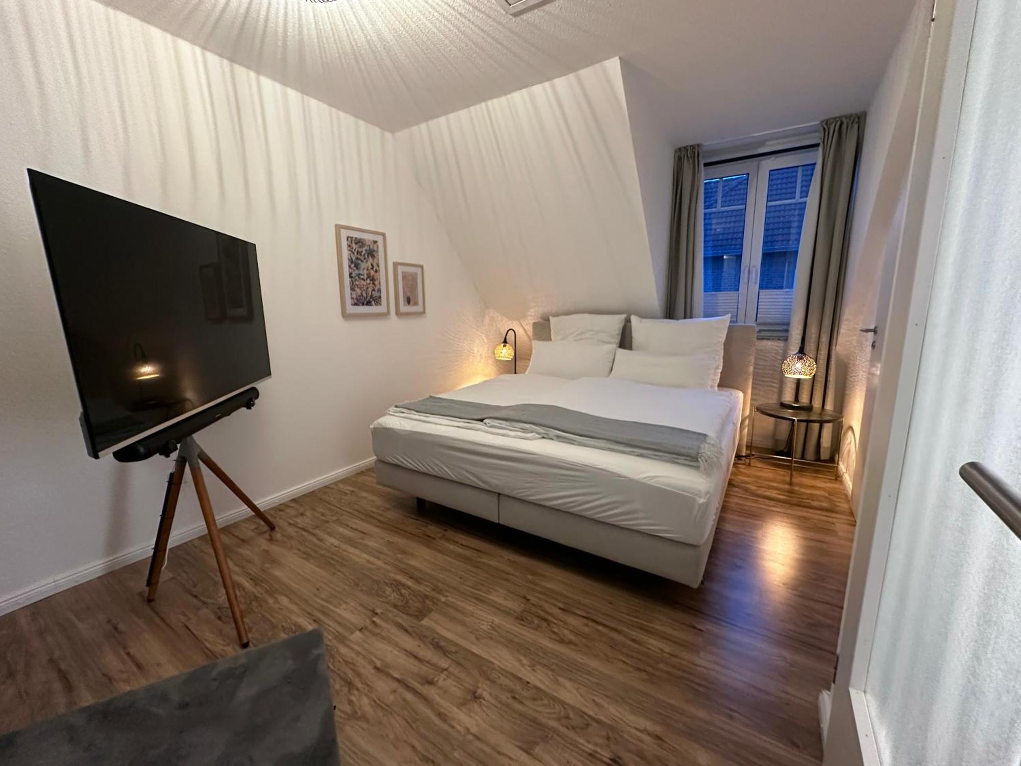 Luxx Downtown - Design-Apartment Zentral Im Ort Bad Zwischenahn Buitenkant foto